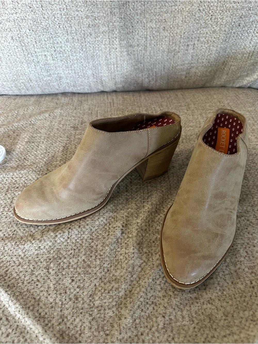 Rocket Dog Tan Suede Slip-On Block Heel Mules